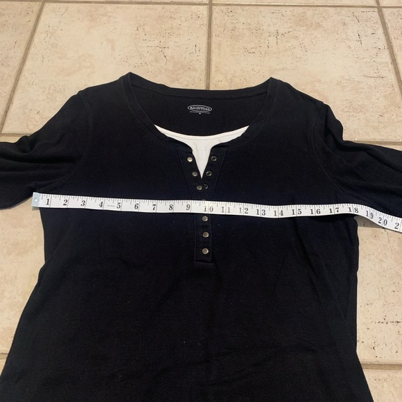 Northern Reflections Black & White Layered Henley Top, Size M - Picture 3 of 5
